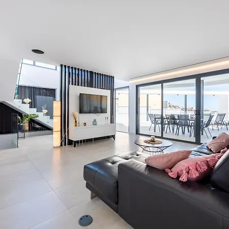 ヴィラ Dominica アルブフェイラ