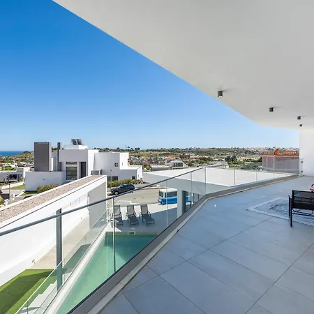 Dominica * Albufeira